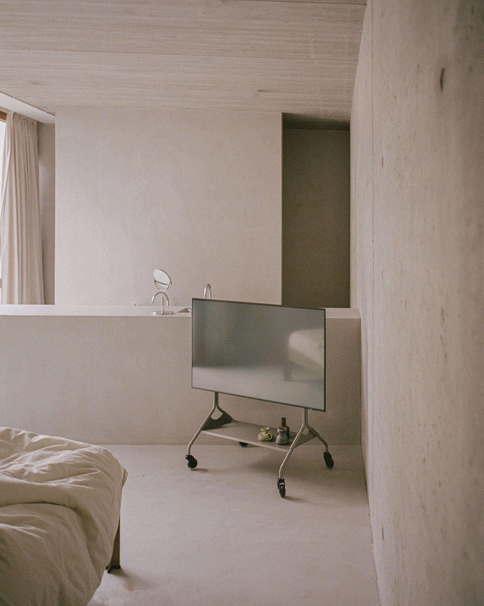 Moon RAW - Raw - Image 10